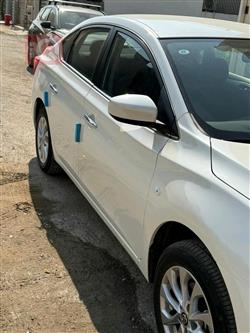 نيسان سيلفي